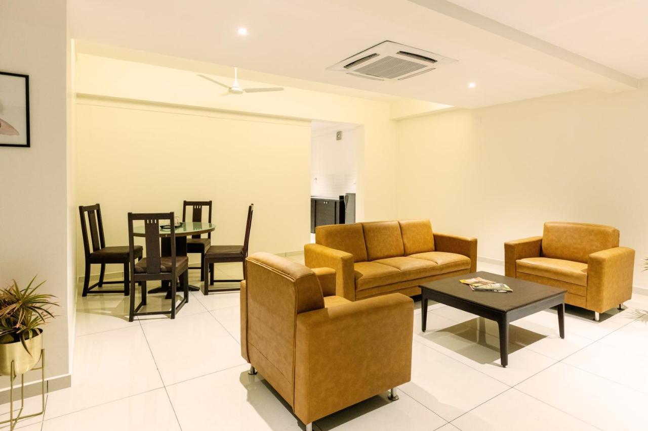 Hotel Paramount Suites&Service Apartments Mangaluru Exterior foto