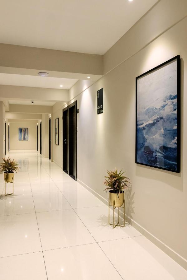 Hotel Paramount Suites&Service Apartments Mangaluru Exterior foto