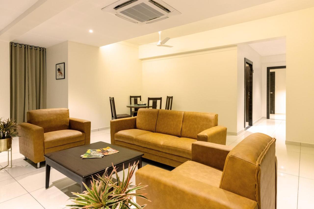 Hotel Paramount Suites&Service Apartments Mangaluru Exterior foto